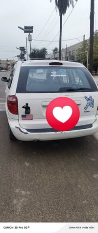 من رخصة الادمن المحترم دوج كرافان موديل 2006 بيضه لونه سياحيه السياره ...