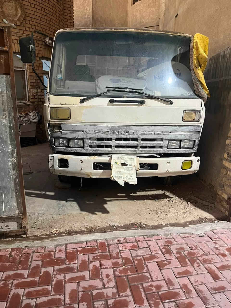 سيارة نيسان ديزل موديل 1993 رقم بغداد مشروع وطني محرك ممفتوح على وضع الشركة يرادلها تعميرة بسيطة 
سعرها 135$ وبيها مجال 
رقم هاتف *********** .
