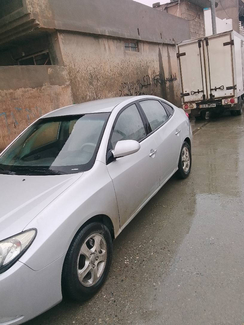 ئاڤانتی بڕاوە2010 بئ سڵاید گێچ وەنەوشە  لایت ڕەش پشت لێزەری بلوتوس ئیکۆ  ئاوێنە شەفت تەبریدلەمس کوشن هیتەر  کامل کامل مەسروف بەردی گزۆزی بیلادی بۆ دانراوەتەوە چوار تایەی لۆک گێرومەکینە کەڤەر دەحمولێدراو سەخف بەشەرت 185هەزار ڕۆیشتوە نرخی 49 مەجالێکی کەم  ناونیشان ڕانیە  *********** رانية, السليمانية
