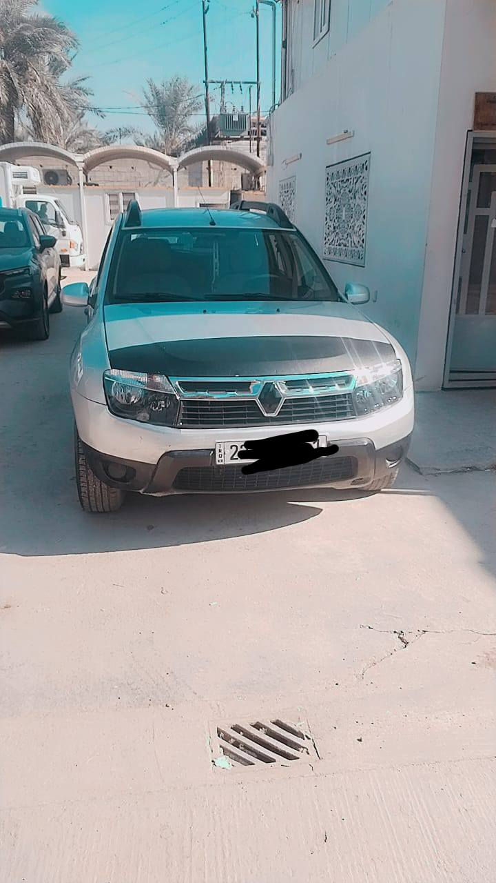 رينو داستر موديل 2015 رقم اربيل قطعه وحده صبغ جاملغ الايسر جهه السايق السياره كاعده وحلوه ماناقصه شي مكينه وكير كهربائيات كله شغاله تدفئه تبريد شغال  السعر٦٨وبي مجال كلشي تلكه بالسوك *********** مكان بغداد السياره باسمي هزه جديده بنفس اليوم تستلم سنويه
