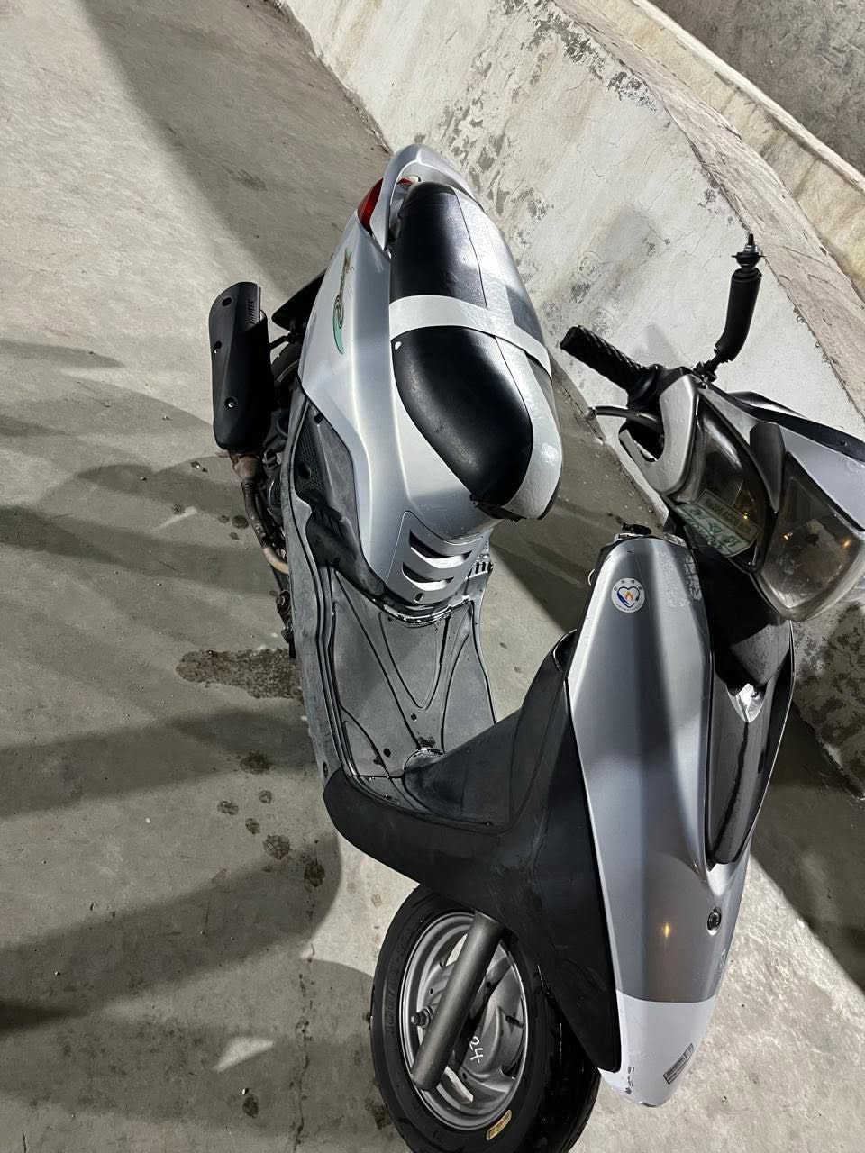 دراجه بريز للبيع نوزل بيه راس مال بغبغاء الدراجه بحاله الوكاله نضيفه مال جناي الدراجه سعره 850 وبيه مجال للطيبين 
مكاني بغداد الكريعات 
***********
