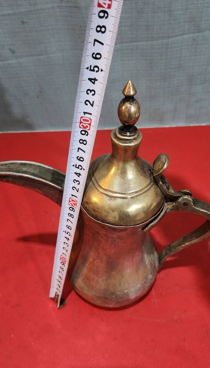 السلام عليكم
دلال عدد 2 نحاس احمر شغل بغدادي قديم بدون ختم وزن ثقيل اضرار بسيطه بالقبقات موضحه بالصور السعر 200 الف نهائي مكاني بغداد


**إذا كنت صاحب هذا الإعلان وتريد حذفه لأي سبب، رجاءا أرسل رسالة إلى الدعم الفني**