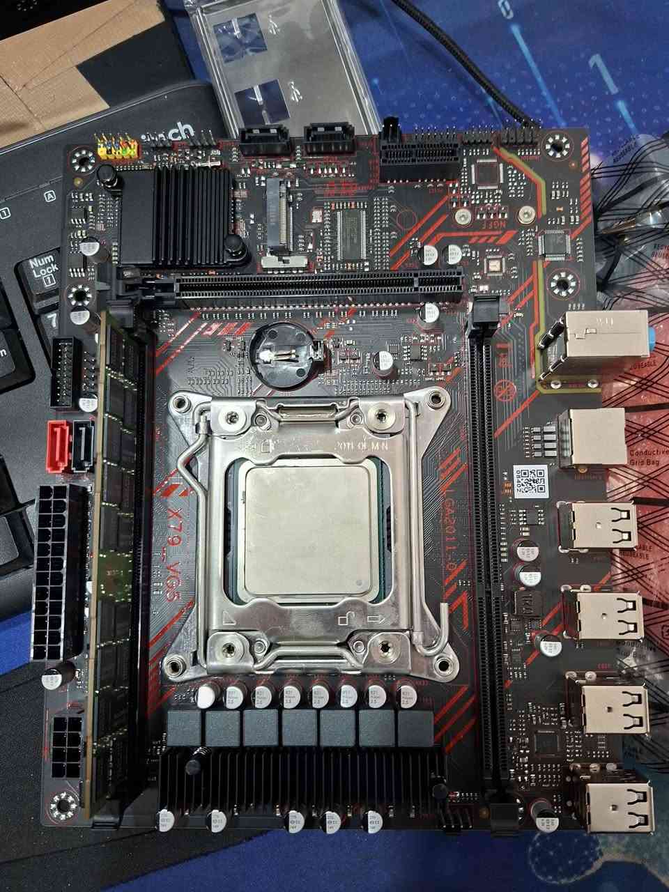 mother board server
ram 16gb 
intel.  xeon E5-2630V2 2.60ghz أربيل, العراق


**إذا كنت صاحب هذا الإعلان وتريد حذفه لأي سبب، رجاءا أرسل رسالة إلى الدعم الفني**