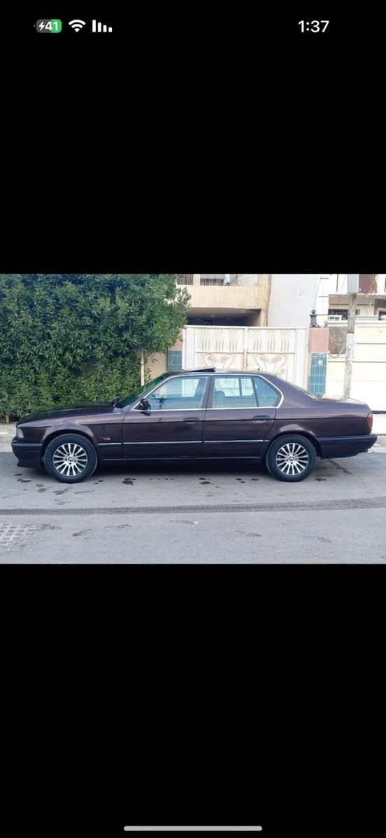 السلام عليكم بي ام ٧٣٥مديل 1993 لون كرزي داخل ملكي كير مكينه مكفولات كفاله عامه دبل ايرباك  تبريدها شغال ثلج  اي نقص مابيه امكفوله من ضربه اي خياس ما بيها  تشغيلتها ناعمه تحريكتها بطناش ترايك وبعد بيها امور ميحتاج احجيلك الصور كدامك وعينك تشوف  عنواني بغداد للاستفسار الاتصال  ***********
ال سعر )60
