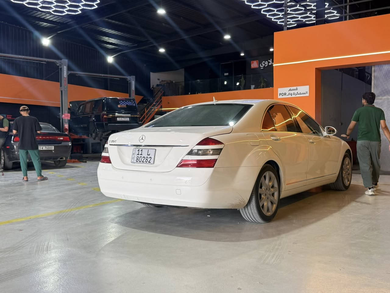 للبيع w221
موديل 2006 وارد يابان 
ماشيه 157 الف 
سياره جديده 
بيها صبغ جاملغات خلفيه وجنطه 
بدون حادث
للتواصل ***********
