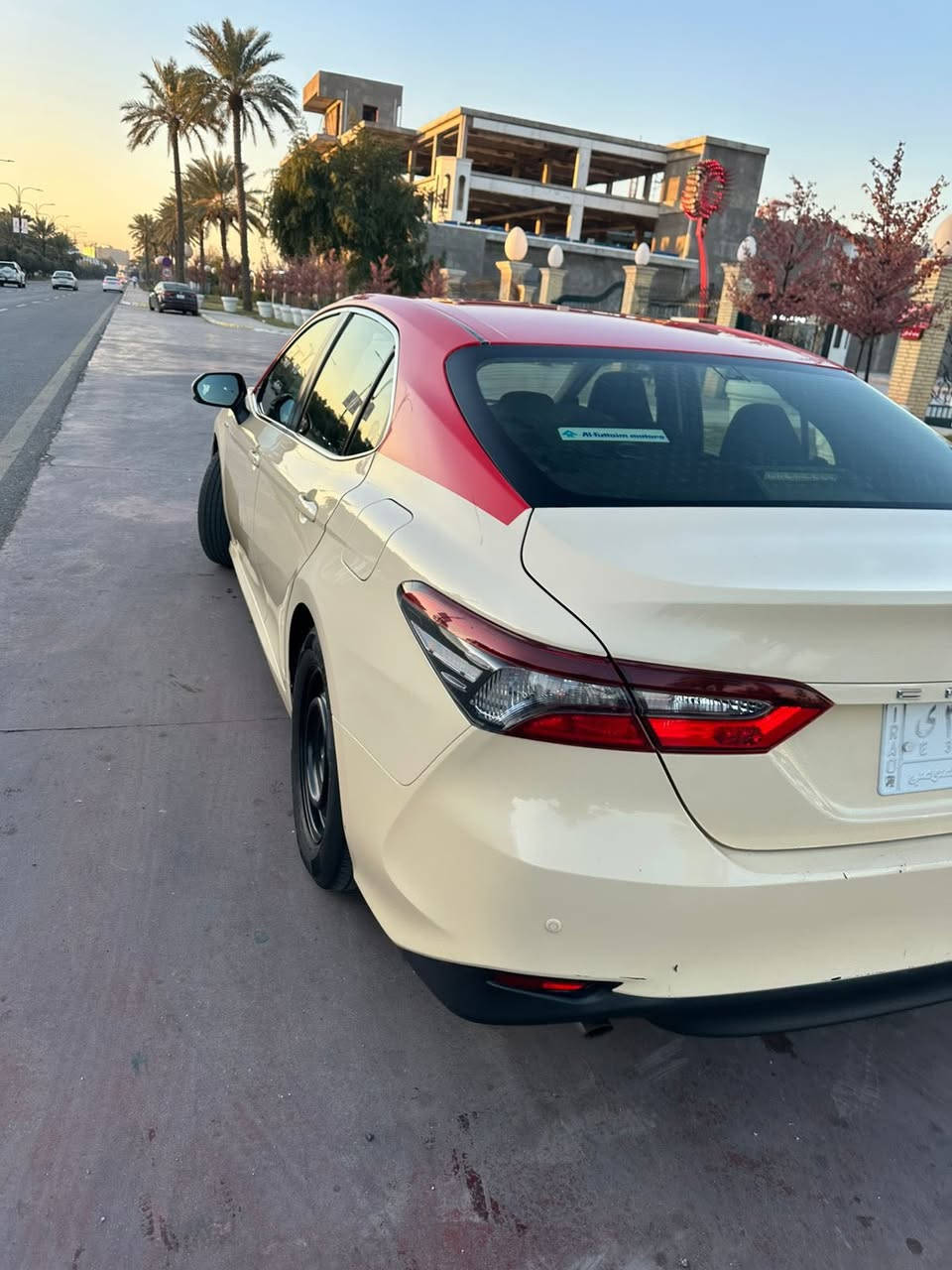 ي 2023 اصل.          167$ وبيها مجال 
هايبرد 
موصفات 
بصمه 
شحن واير ليس
حساسات امامي خلفي
تحكمات ستيرن
تبريد قطعتين
بيها جاملغ امامي صبغ
وبيها باب سايق والخلفي صبغ اثر ستيكر 
المسافه مقطوعه 147 km حقيقي
عنوان بغداد حي العامل ***********
