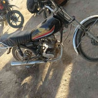 دراجه 4 قير كلك سعر 200 وبيها مجال  يحب يتصل  07831100749