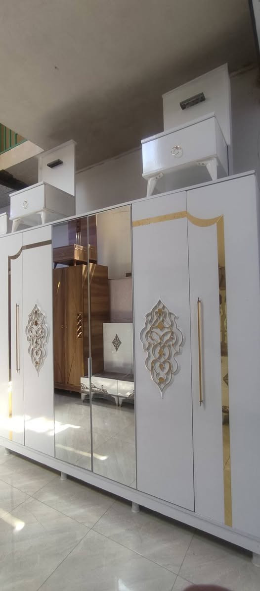 تـاقـم نـوسـتن پێنج پـارچـه 
دۆشـە کێکي زۆر باشي له گە ڵه 
نرخي زۆر گونجاوە 
بـۆ نرخ په یوندی بکە ن یان نامه بنێرن
پــێشـانگـاي ســه یــوان پـاڵانـي 
◀️***********
📲*********** viber
🌐کە لار-ناوبازاڕ مــه زاده کـۆنە کە  
🚛گەیاندنمان هەیە بۆ سەرجەم شارەکان🚚
↩گۆڕینەوەش ئەکەین بە 
      کەلوپەلی ناوماڵ
