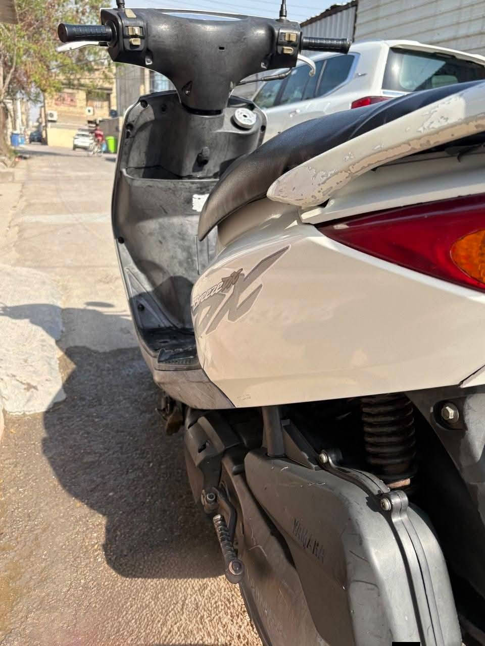 سلام وعليكم دراجه بريز للبيع مكفوله كفاله عامه من مكينه وكفرات مختمه وختم واحد دراجه كابريتر ولبريك الامامي دسك لونه ابيض ومضلل الشاير واللايت الامامي تضليل لزك ماشيه 12 بيه سوچين ملاحضه دراجه رمبه +المكاتبه والمنيفيس السعر خاص ***********
