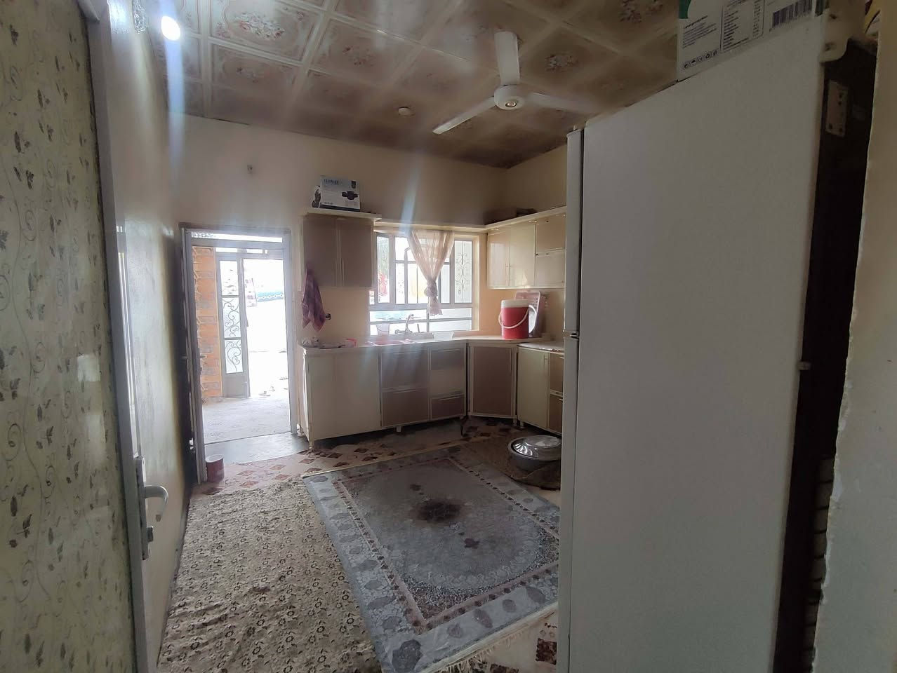 #مكتب_دار_السلام_للعقارات.
---

🏡 دار للبيع – حي الجمهورية / خلف مركز الشباب قريب على سوق حسن قوان وقريب على جامع ستار

- 📏 المساحة: 260 متر  
- 📑 الطابو: زراعي 
- 📍 الموقع: حي الجمهورية – خلف مركز الشباب مباشرة  
- 💰 السعر: 100 مليون دينار (قابل للتفاوض)  

✨ مميزات الموقع:  
- على شارع رئيسي مزدوج (السايدين)  
- قريب من الخدمات والأسواق  
- مناسب للسكن أو الاستثمار التجاري  

📞 للاستفسار والاتصال:  
- ***********  
 . 
 (الأستاذ جاسم البياتي)  

🏢 زورونا في مكتبنا: طوز / حي العصرية – شارع السايدين مقابل حسن كوستر  

عقارات_دارالسلام
🔹 بيع وشراء الدور والأراضي (سكنية – تجارية – زراعية)  
🔹 تنظيم كافة عقود البيع والشراء وتعقيب المعاملات  

---
