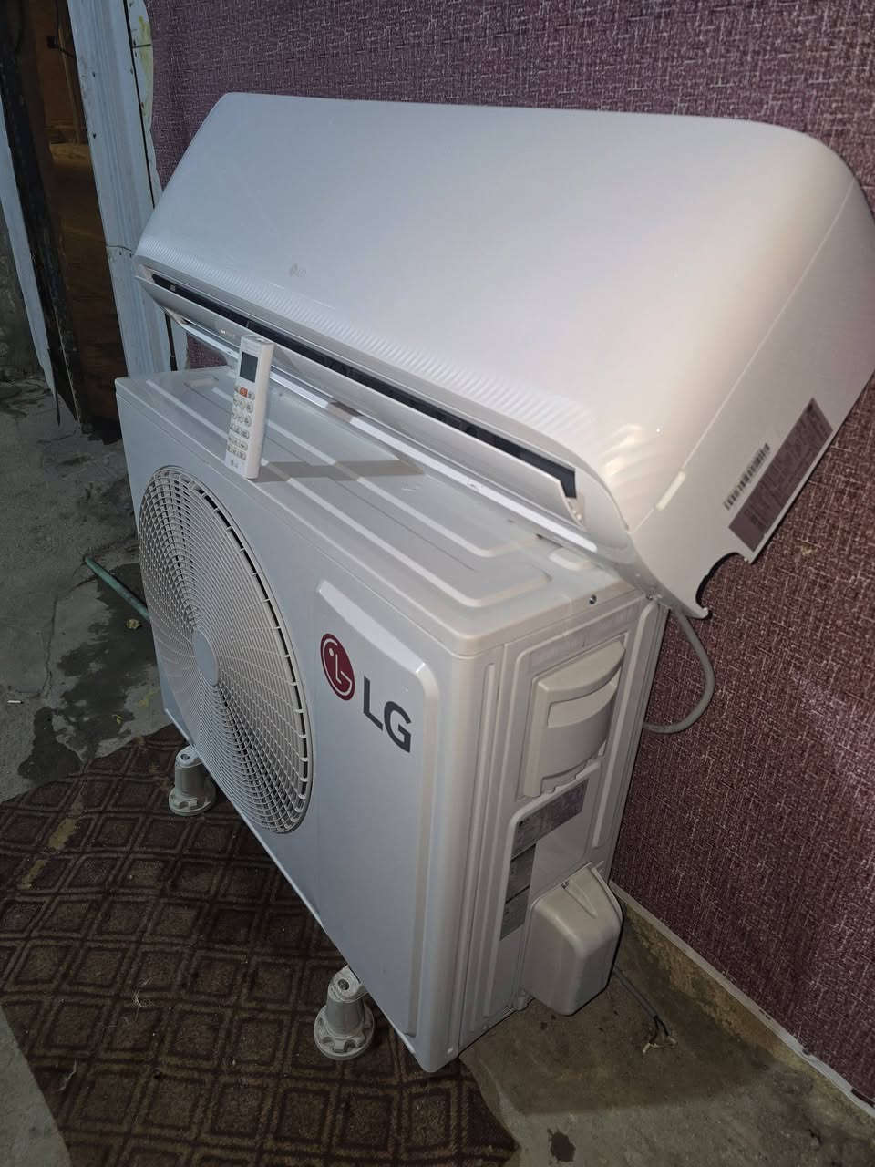 سبلت LG خوشناو طن ونص
مستخدم اقل من موسم اخو الجديد شرط الفحص 
كلشي بلاد *********** بصره 5 ميل
