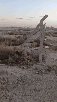 السلام عليكم اخواني ١٠٠٠ متر منطقة الاوسمة والانواط  واجهة ٢٠ ونزال ٥٠ مربع جدا مرتب ، سعرة مناسب يباع ٥٠٠ او ١٠٠٠ للاسفسار ***********
