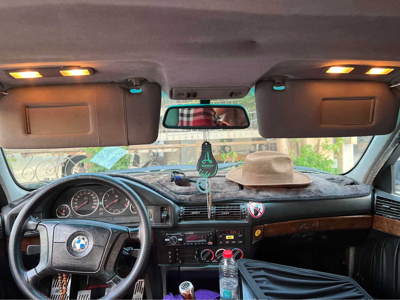 BMW 1995   520 بیلاد عادی 
سەنەوی رەقم تازە 2031
عام بۆیاخ بۆ جوانی بێ لێدران 
تەبریتوو گێرو مەکینە بەشەرت 
سعری 58 مەجال 
*********** شمشمل, السليمانية
