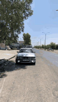 BMW 1995
سبوغ عام ته نها بؤ جواني،  گئر اتوماتیک - كوشين جلد،  تةبريد لةكةل سويج، گیر و مه کینه که بس،  دةبل ايرباك، ٥٢٥ اتوماتيك، رةنك سلفه ر،
شوين - هه ولير
موبايل - ٠٧٥٠ ٥١٢ ٩٤٠٧
