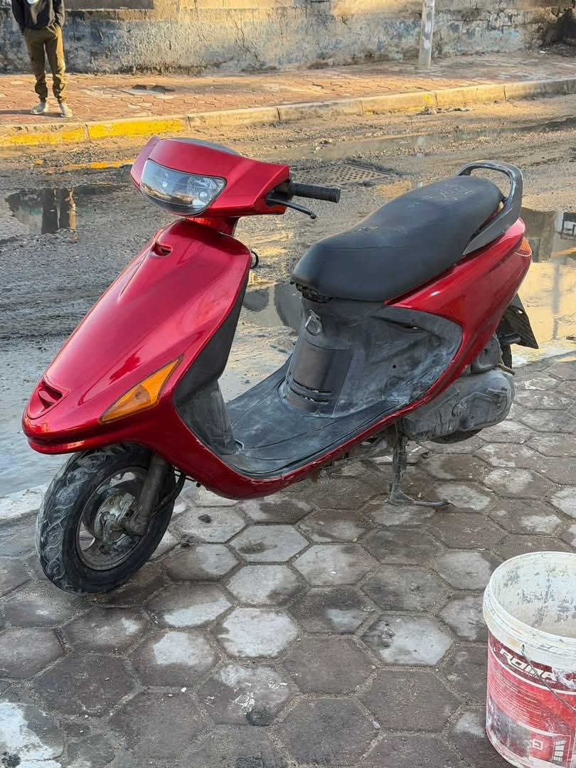 السلام عليكم اخوان فراشه للبيع الدراجه نظيفه حيل الكهربائيات كلهه شغاله مابيه نقص برغي المكان البصره حي الزيتون قرب نهر المحجر السعر قفل ٥٥٠ الف قفل الأتصال ***********
