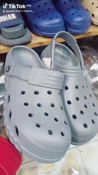 سليبر كروكس • طبي ومريح • طويريج شارع البلدية