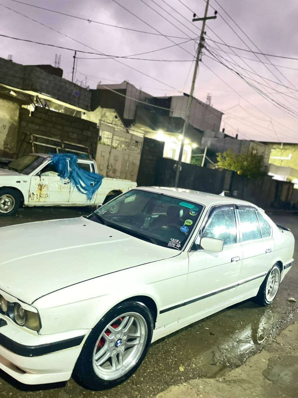 بي ام دبليو 525
موديل 90
گير عادي 
لون ابيض
مكينه كبس عدل
تبريد تدفئه
اسلاميت طگتين 
كهربائيات كله شغاله 
سياره مكفوله عام 
رقم السياره اربيل
المكان دربنديخان سليمانيه
السعر 50$وبيها مجال للتواصل على الرقم *********** السليمانية, العراق
