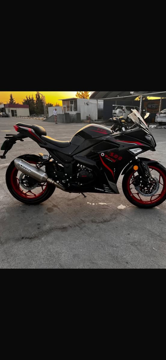 للبيع دراجة نارية (ماطور)
• المواصفات: محرك 250 سي سي (250 CC).
• ملاحظة: المحرك مفتوح (المكينة مفتوحة).
• السعر المطلوب: 1500 دولار (علماً أن سعر الشراء الأصلي كان 2500 دولار).
• ملاحظة إضافية: السعر قابل للتفاوض، وما نقصر مع الشراي الصامل.
• للتواصل والاستفسار: ***********
