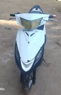 جي فور • نضيفه • كعكة الصالنسه