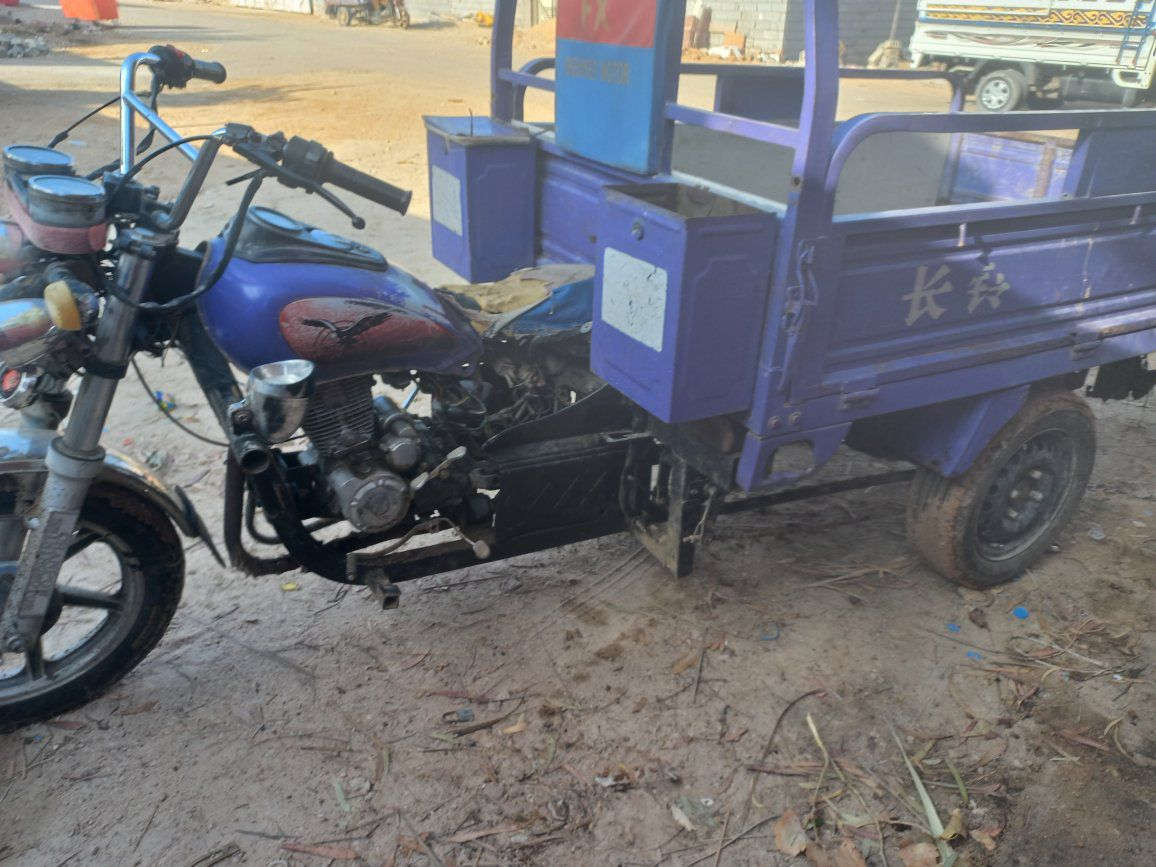 سلام عليكم ستوته لبيع جمره موديل الفين وتصعطعش نضيفه اوراق صولي مكاني كربلاء عين التمر ماعايزها بس ضفيره عمي المؤشراي لايجي ينتصل السعر واحد 350 رقمي ***********
