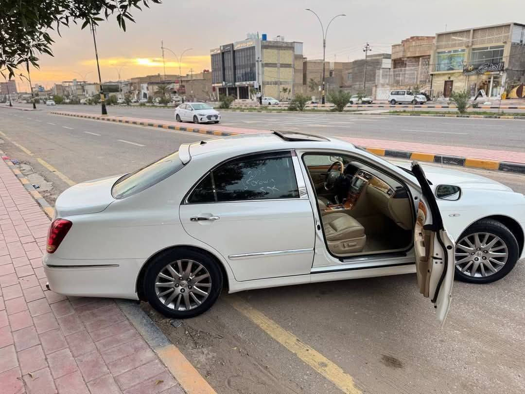 السلام عليكم ماجسته 2008 اصل اصولي بس ما مدفوع كمرك سنويه ل لل 28 فول مواصفات1على1الأخير مزوعه موصافات كفاله عامه واحد على واحد مكاني بصره قضاء المدينه ***********سعر 155
