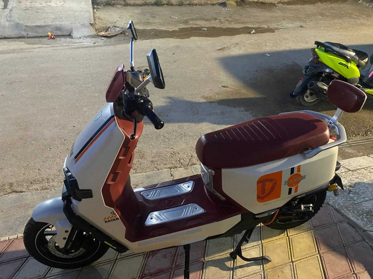 السلام عليكم للبيع دراجه شحن الريان مكفوله من كلشي الشراي يتصل مكاني بغداد  ابو غريب الحصوة السعر950 وبيها  مجال ***********
