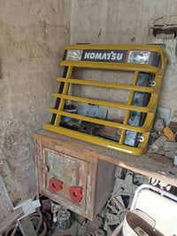 شباك كوماتسو100للبيع الاتصال على الرقم 07801561417