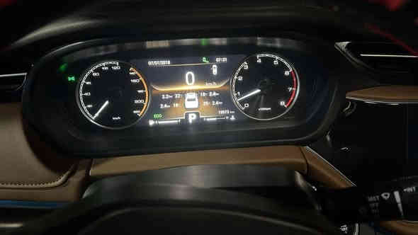 شيري اريزو 6

موديل 2022

شركه شيري السراب 

ضمان 6 سنوات 

رقم اربيل بااسمي 

فووول مواصفات 

فتحه سقف 

بصمه تشغيل 

تشغيل عن بعد 

هاند بريك دكمه 

اتو هولد 

كامرات 360 درجه 

نقاط عمياء

كشنات جلد 

تدفئه كشنات 

لايت LED

تبريد شاشه قطعتين 

اناره محيطيه 

شاشه ديجتل 

عداد المسافات 20 الف كيلو قابل للزياده 

السياره مكفوله وبحاله ممتازه
*********** 
***********
