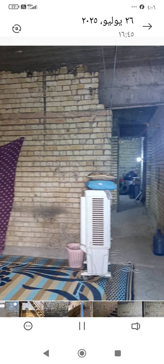 السلام عليكم بيت للبيع مساحته 110 متر العرض 5 متر ونص والنزال 20 متر طابقين هيكل يحتوي على ثلاث غرف نوم +استقبال+صاله كبيره + صحيات حمام عدد 2  موبايل ***********
