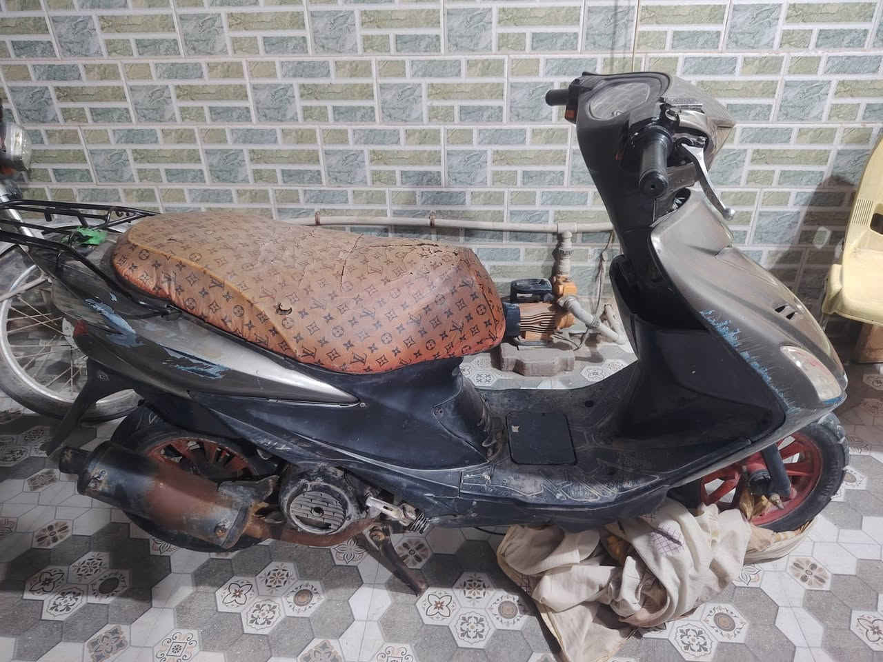 السلام عليكم دراجه للبيع
واي استفسار اتصل على ***********
