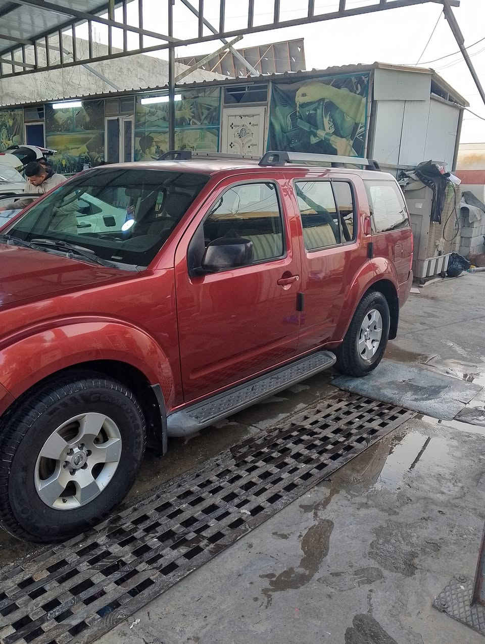 سلام عليكم للبيع او مراوس حسب القناعه نيسان بافندر 2009 رقم انبار الماني تحويل مباشر مكينه 6سلندر 7راكب سياره جديده مصبوغه احزام بدون ضرر مكينه وگير شرط صدر امامي وخلفي جديد تخم تاير جديد كهربائيات كلهه شغاله مكان الرمادي خمسه كيلو السعر 90ورقه رقم الهاتف ***********
