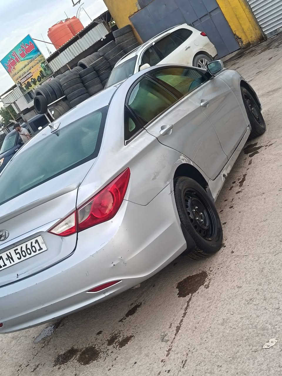 سوناتا 2012 سياره جديدة مكينة وكير وحدادية وتبريد وتدفئة وتخم تاير كله جديد جديده بمعنى الكلمة حادث جاملغ أمامي شفتات استيرن تحكمات استيرن كشن كهرباء السعر 81 رقم بغداد دولي بأسمي مكان السيارة حلة رقم الهاتف ***********
