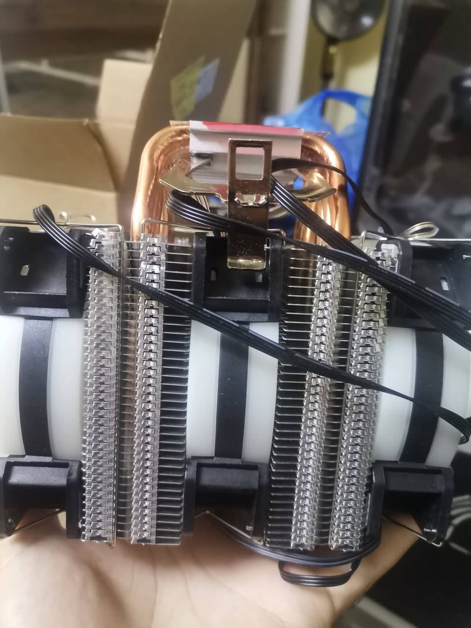 عملاق التبريد مبرد معالج غازي ٦ ماصورات نحاس ٣ فانات سعر ٤٥ الف


**إذا كنت صاحب هذا الإعلان وتريد حذفه لأي سبب، رجاءا أرسل رسالة إلى الدعم الفني**