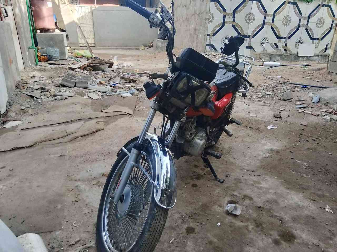 سلام عليكم دراجه ايراني تايكر للبيع دراجه نضيفه بيه نواقص خفيفه كهربائيات كله شغاله نقص جوزه سويج وتاير جبتله جديد يعني تجي تاخذه كلشي مابيه رايده250وبيه مجال حك جيه ***********
