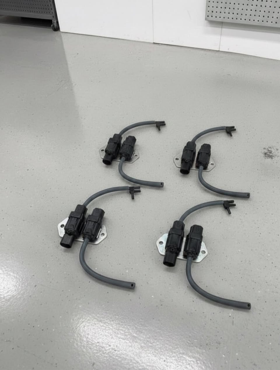 حسين باجيرو لقطع الغيار***********
نوفر لكم جميع أنواع قطع غيار باجيرو الأصلية والتجارية 
جديدة ومستعملة بحالة ممتازة. 
الموقع📍طالبيه 
🚗 خدماتنا تشمل:
 • توفير قطع غيار باجيرو لجميع الموديلات
 • صيانة كاملة داخل ورشة متكاملة مجهّزة
 • تبديل قطع، فحوصات، صيانة دورية
 • أسعار مناسبة وخدمة سريعة
 • شحن وتوصيل متوفر جميع المحفظات
