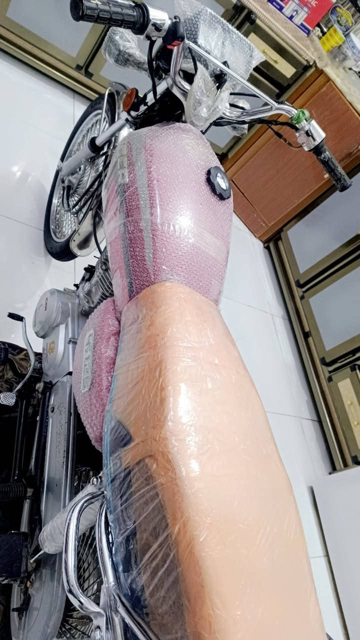 السلام عليكم تايكر موديل 2025 دراجه جديده وحلوه بل جيس بعدها نضيفه كلش بعد احله من الصوره الدراجه وياه هورنات سيدان اصليه بعد احله من الصوره اوراق مال وكيل 5اوراق الشراري يتصل مكاني حله شاوي يم فلكت غرفت التجاره السعر مال بيع 625مال بيع وهذا رقمي ***********
