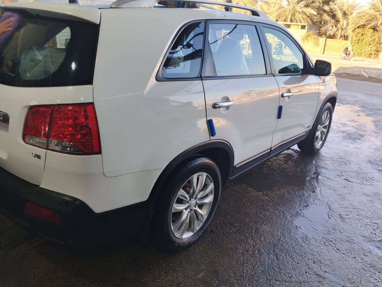 السلام عليكم سياره نوع سورنتوموديل ١٢ خليجي كويتي فول مواصفات واحد على واحدبصمه بنرامه شاشه كامره حساسات أمامية وخلفية تحكم ستيرن خمسة ويل كب ٦سلند٧راكب٣قطع تبريد مكفول من الحادث والضربه والتبديل والصبغ فقط باب السائق شبر كفالة الطير والمكينه تخمتايرتبريد تدفه اشتير مري مري شفط كشن كهربائي خير من الله السيارة مال جناي العنوان كربلاء الهاتف***********
