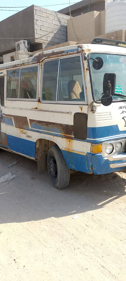 السلام عليكم 
كوستر موديل 82 للبيع 
رقم واسط مصفره من كلشي تريد تحول تريد وكاله ...مكينه وكير كيا بستا مكفولات اكسن شواصي مكفولات 
داخل نضيف سياره حلوه وجاهزه مابيها اي نقص 
مكان السياره كربلاء 
سعر اربع ملايين ونص .....اتصال فقط ‏‪***********‬‏
