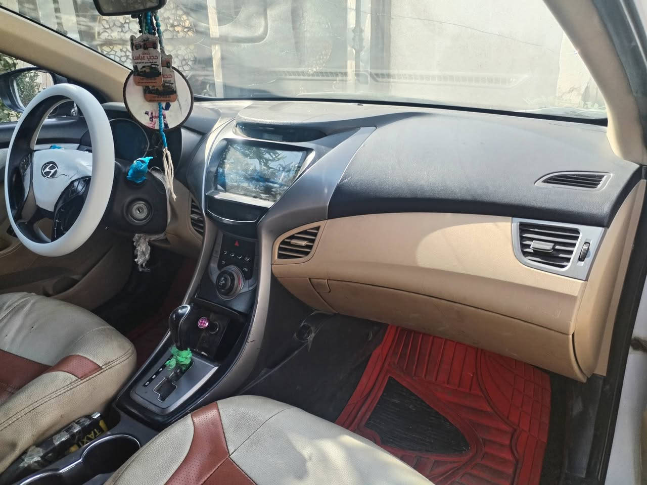 السلام عليكم
سيارة الانترا مديل 2013 وارد خليجي بسمي تحويل ثاني يوم  السياره مرتبه ع أيدي بيها  ضربه المدكر الأيمن بيها رشات صبغ درايم شفت كايم بي صوت المكان البصره المَوفقيه قرب مركز ااشرطه بيع او مراوس السعر 90 بيها مجال قليل
الهاتف ***********
