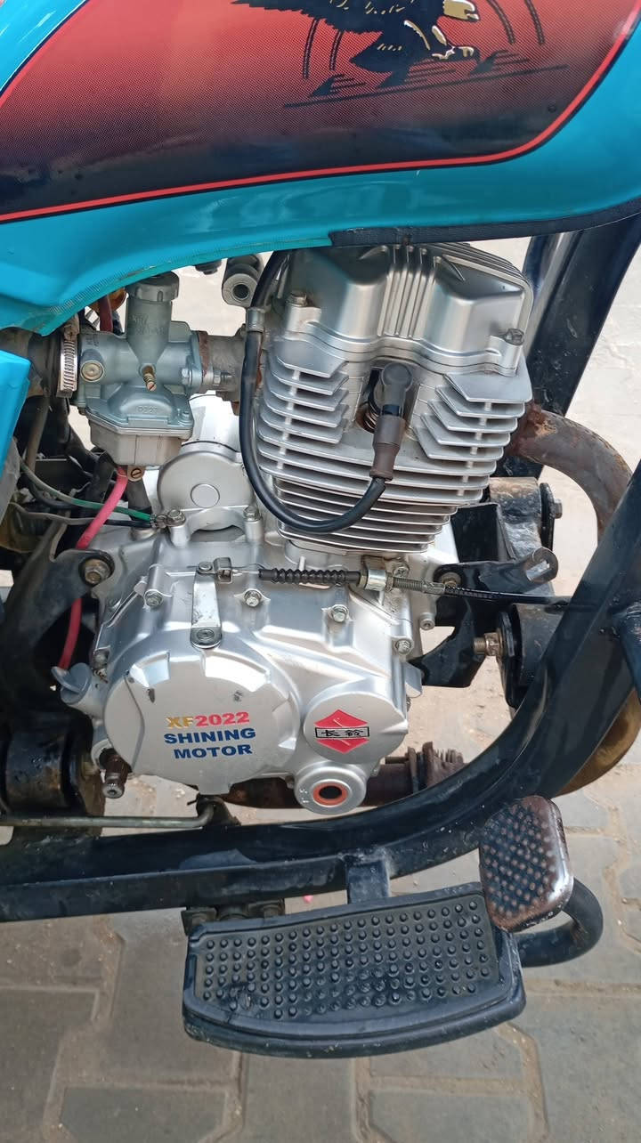 جمرة موديل 2022 مكفوله من كلشي 
محرك ما مفتوح 
كهربائيات كلها شغاله ✅ 
اوراق 
سعرها مليونين ،2000 وبيها مجال بسيط 
مكاني نجف ناحية الرضويه 
***********
