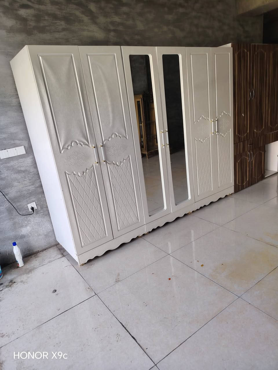 أغراض للبيع أسعار مناسبه العنوان بختياري قرب مندي حضرموت


**إذا كنت صاحب هذا الإعلان وتريد حذفه لأي سبب، رجاءا أرسل رسالة إلى الدعم الفني**