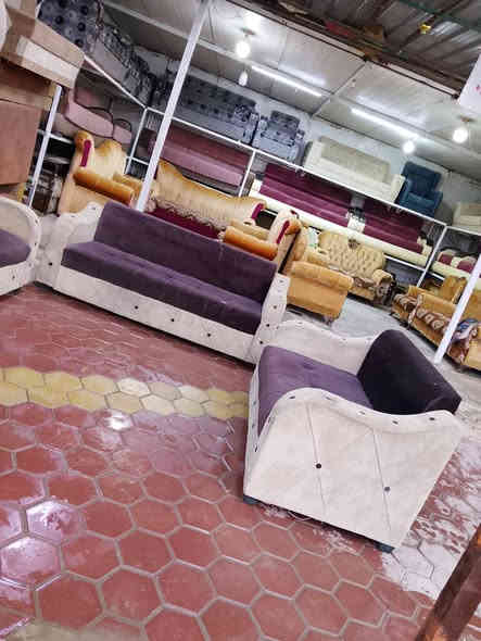 تخم سبع مقاعد مستعمل نضيف السعر 175 ألف العنوان العزيزيه منطقة باب الحاره للمراسلة *********** يوجد واتساب وماسنجر وتوصيل بل الاجره
