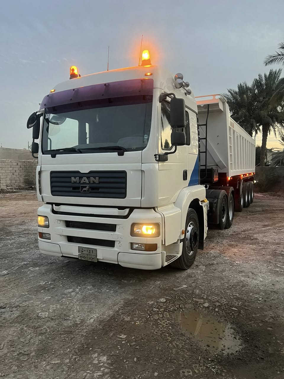 مان موديل ٢٠٠٤ بم ونوزل مكينه٤٦٠ گير اوتماتيك مربوطة قلاب ٤ دنگير رقم سنوية هزه جديد سليمانية للاستفسار ***********
