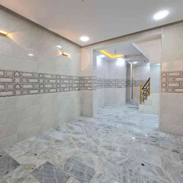 يتكون البيت من 2 غرف و حمامات داخليه وخارجيه واستقبال وصاله ومنور ومطبخ حار وبارد وبيتونه 🥰

طابو زراعي اقرار محكمة سند 25  

للأتصال او واتساب 

***********

***********

مكتب زهير الحسناوي
