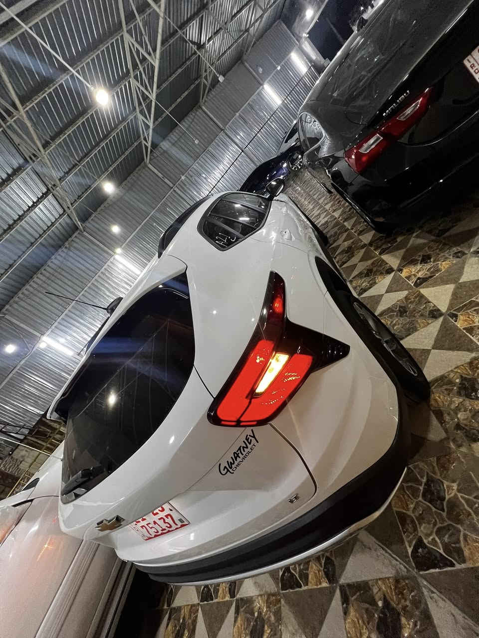 السلام عليكم
سيارة تراكس 
موديل2024 
دخول جديد تترقم شمالي 
مواصفات Lt 
بصمه 
تشغيل عن بعد 
مثبت سرعه
قيادة ذاتيه 
سياره كلش حلوه ونظيفه احلى من الصور 
حادثها موضح بالصور فقط جاملغ وشبر بطرف البنيد بدون دواخل 
مكان السيارة كركوك 
السعر المطلوب 125 مجال بسيط 
رقم تلفون ***********
