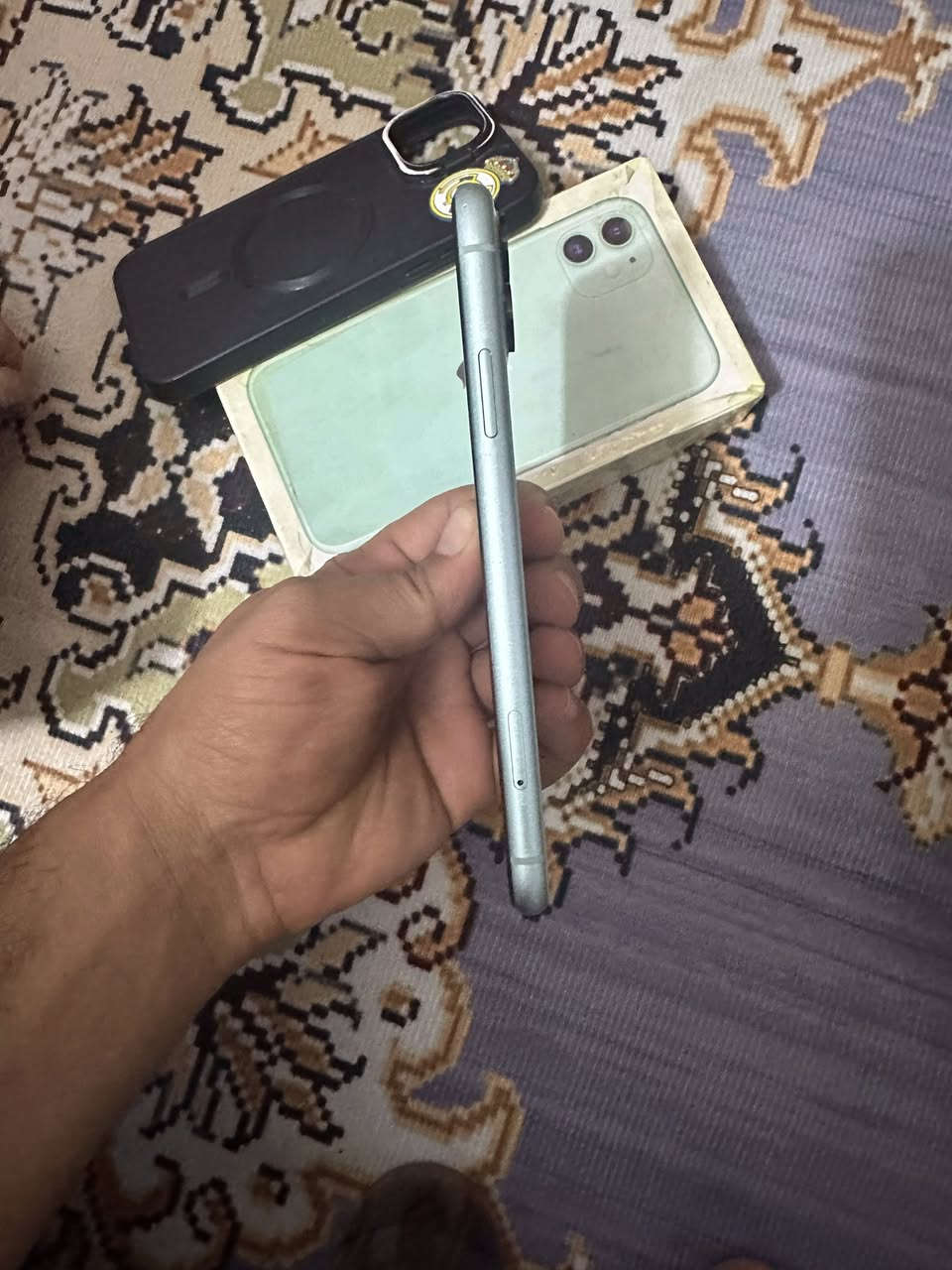 سلام عليكم ايفون 11عادي ذاكره 128😉وبطاريه 74 جهاز حلو ومكفول وجديد 👉 ***********💵 سعر 250
