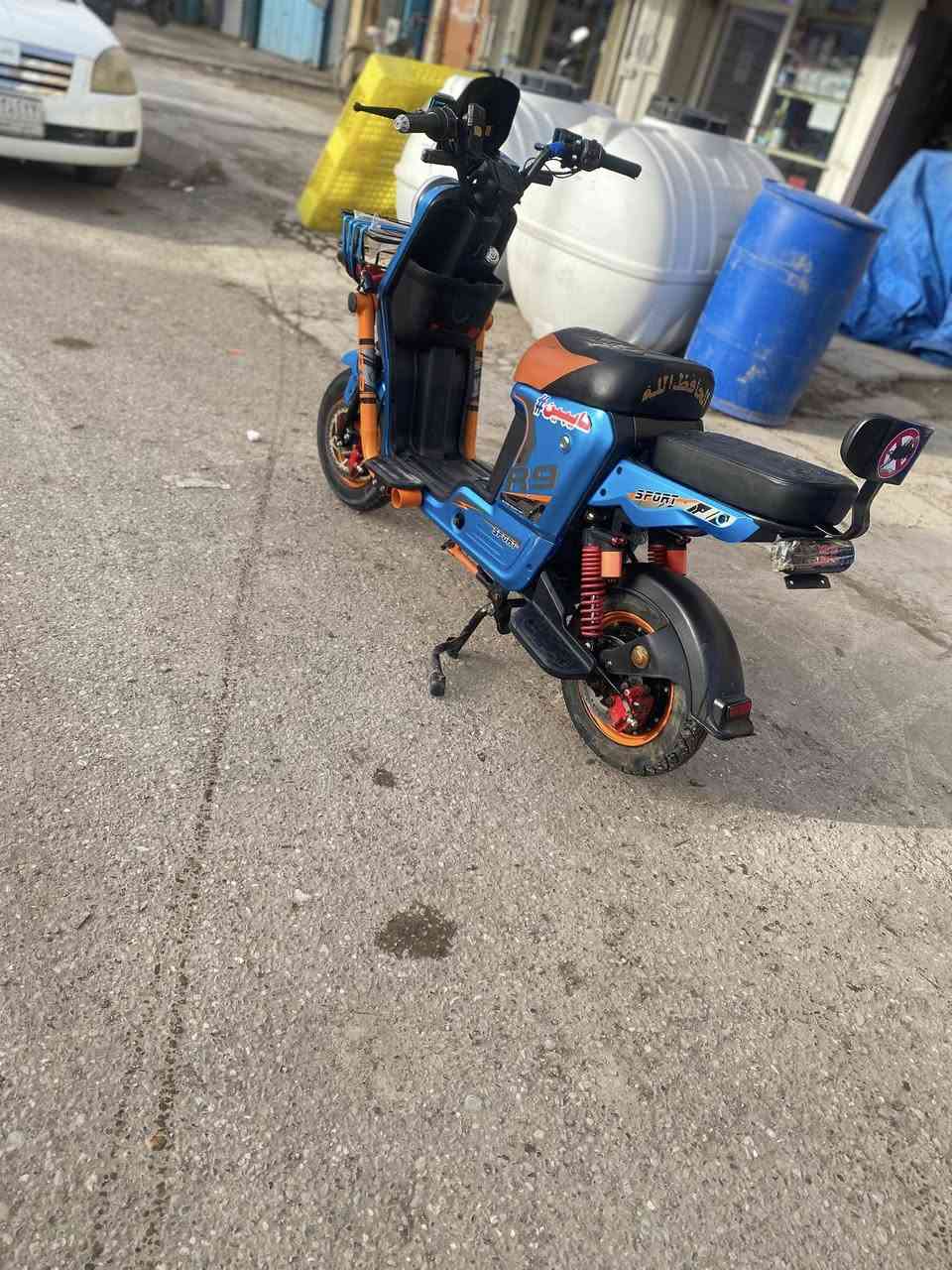 سلام عليكم دراجه شحن مديل 25 جديده اخت زيرو
مكاني الخالص هبهب كهربايات كلهاا شغاله 
سعر ب 450وبيهاا مجال حك جيه 
هاذه رقمي ***********
