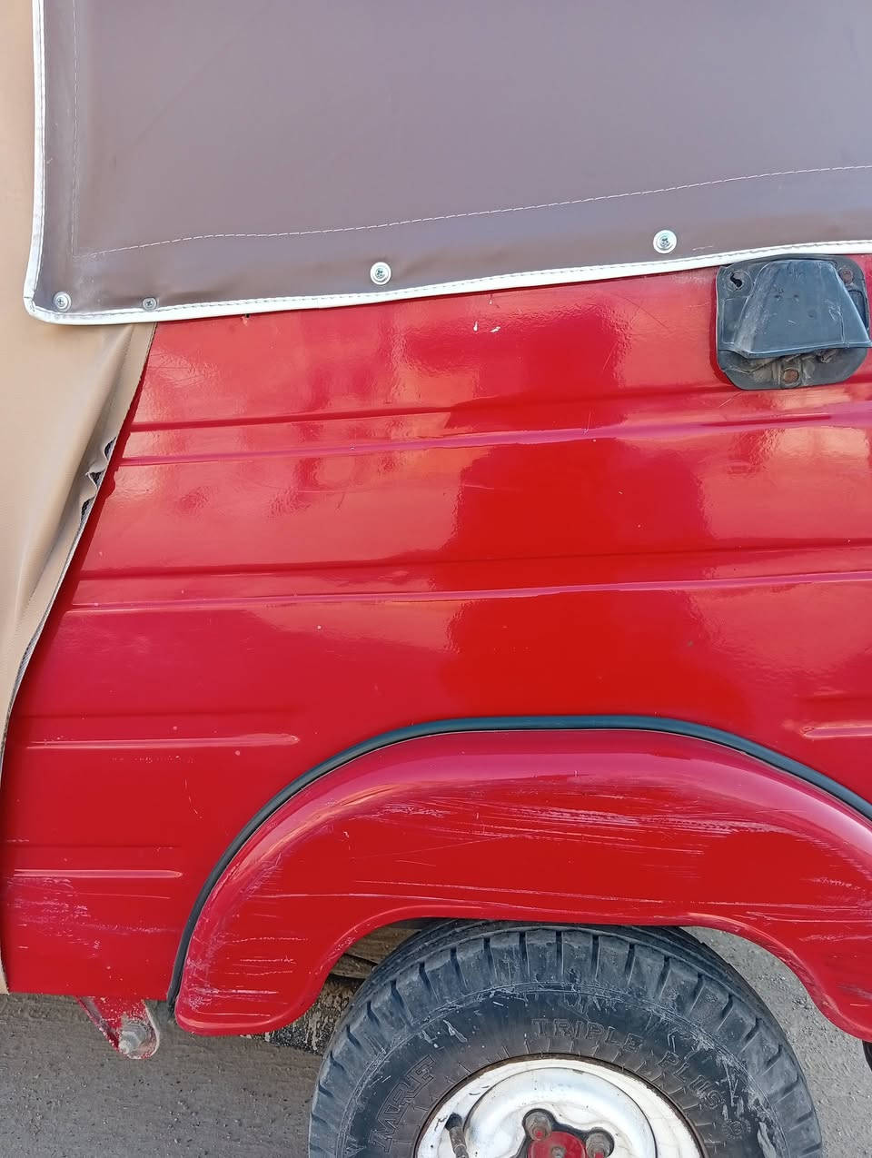 18شهر 12سنويه بابل معمره ومصبوغه عام مكينه 20مجفته ونعمه تخم تاير بيهه دوشمه جديده  مسجل ونشره داخليه كهربائيات كلهه شغاله لايت زنون العنوان بغداد سبع قصور ***********
