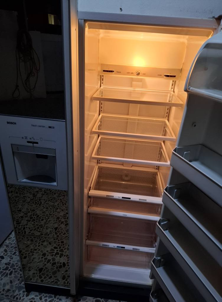 ثلاجة بابين موجودة دخل المجمع


**إذا كنت صاحب هذا الإعلان وتريد حذفه لأي سبب، رجاءا أرسل رسالة إلى الدعم الفني**