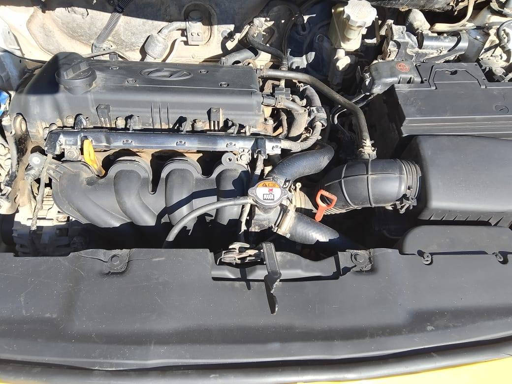 السعر 83
مكان السياره موصل باسمي 
بيه باب خلف السائق مبدل اصلي وبيه جاملغ امامي بدون دواخل كفالة عامة كير ومحرك شرط 
***********
